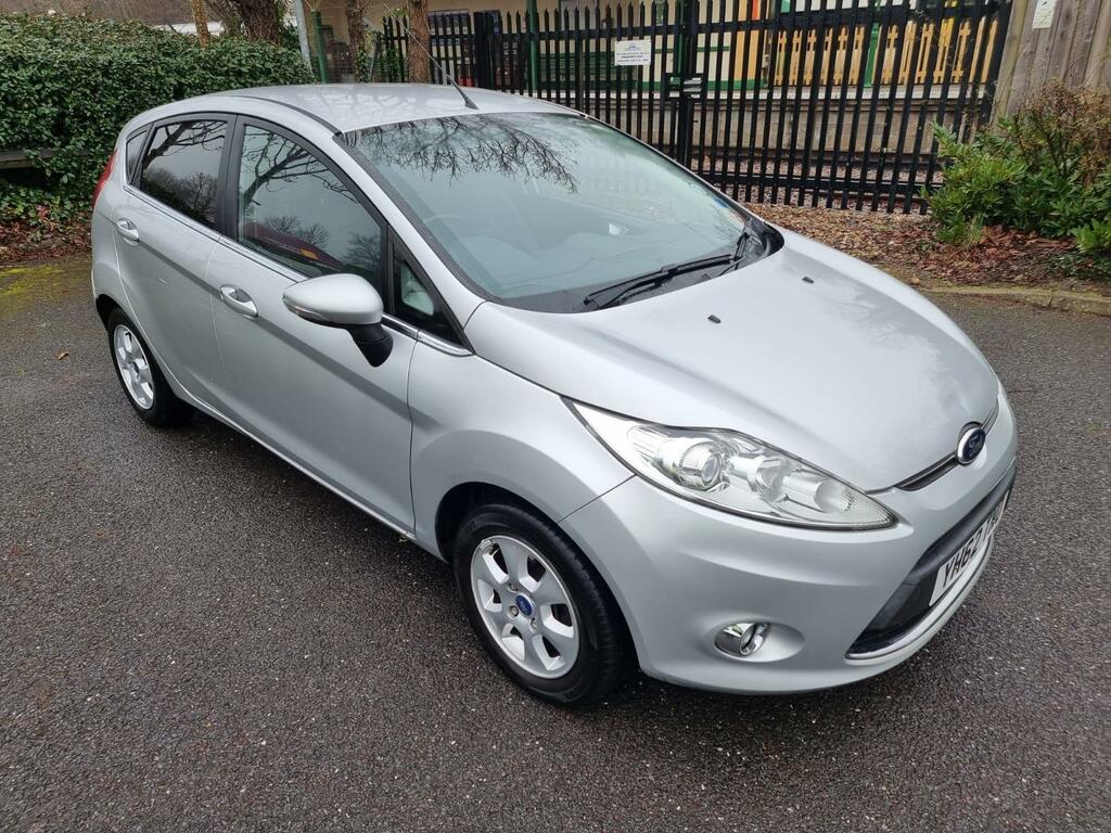 Ford Fiesta 1.6 Tdci Econetic Dpf Titanium Silver