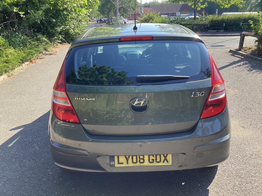Hyundai I30 Hatchback White #9
