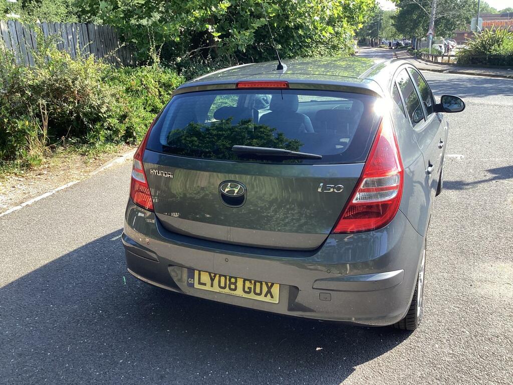 Hyundai I30 Hatchback White #8