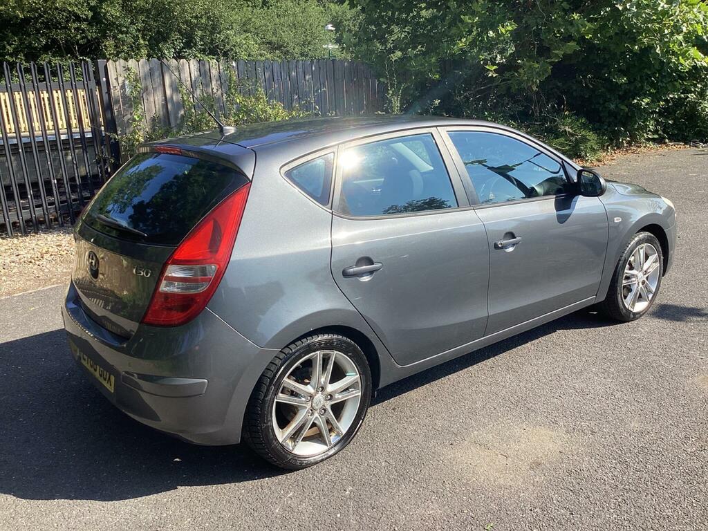 Hyundai I30 Hatchback White #12