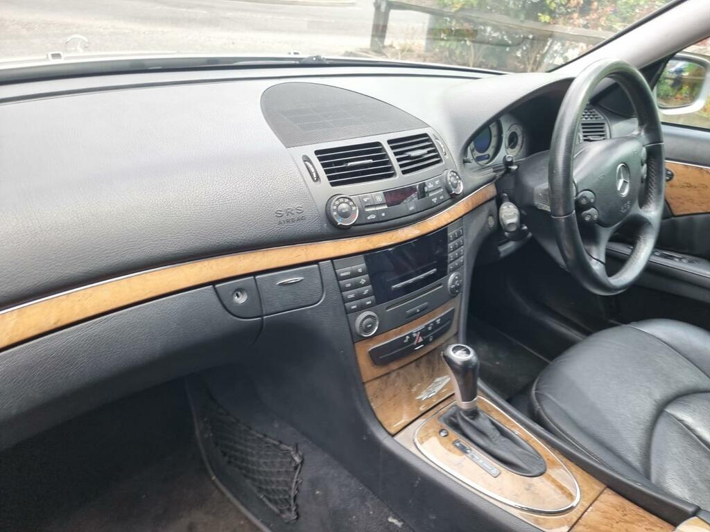 Mercedes-Benz E Class Saloon E220 Cdi Avantgarde 200808 Black #21