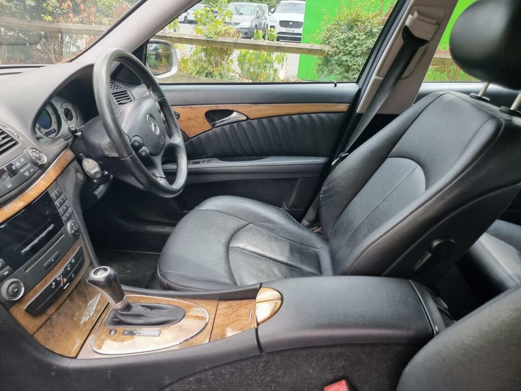 Mercedes-Benz E Class Saloon E220 Cdi Avantgarde 200808 Black #44