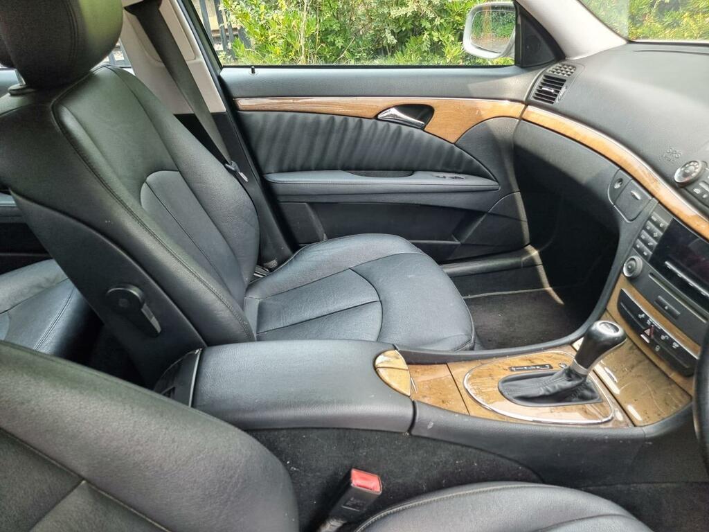 Mercedes-Benz E Class Saloon E220 Cdi Avantgarde 200808 Black #47