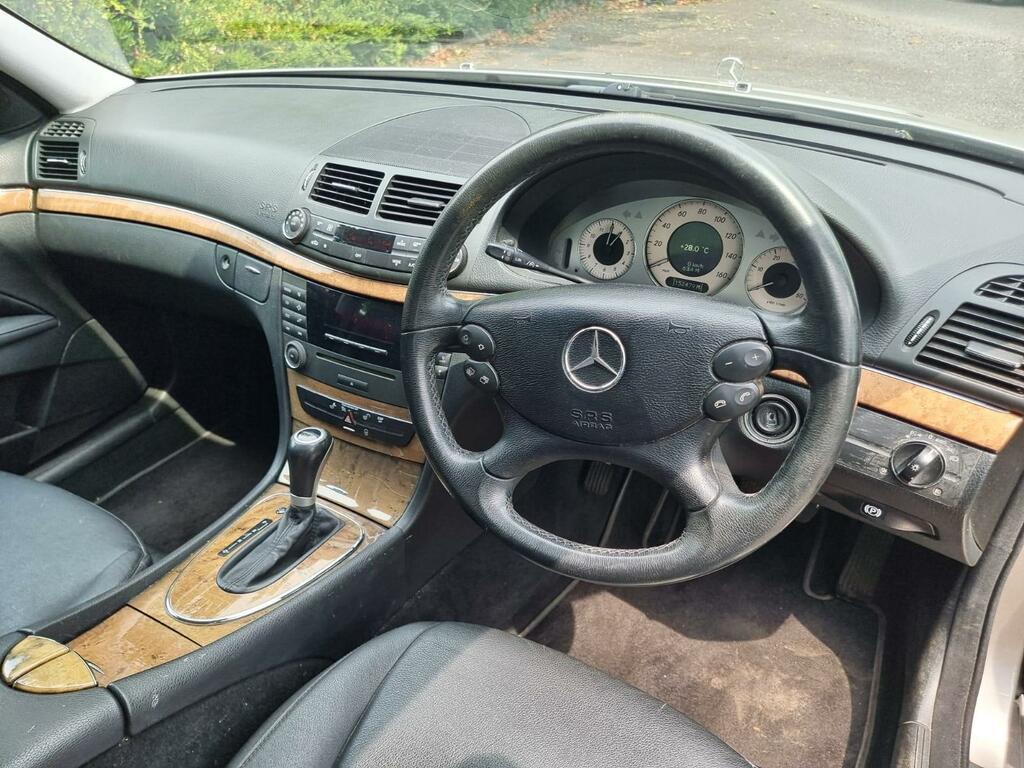 Mercedes-Benz E Class Saloon E220 Cdi Avantgarde 200808 Black #23