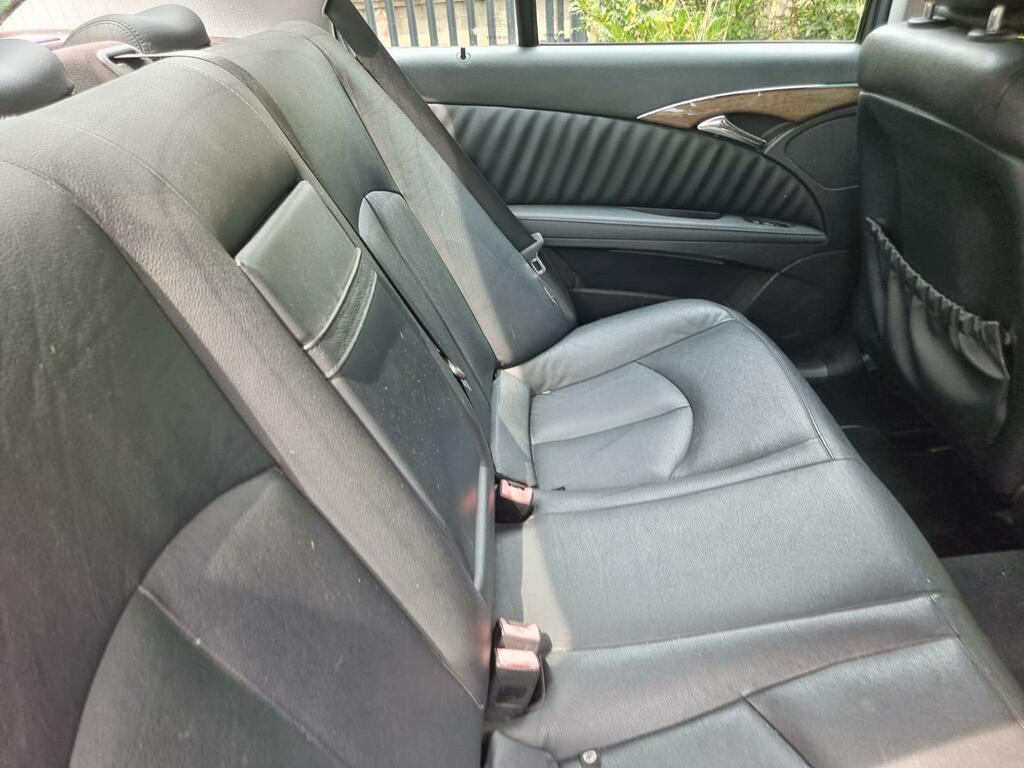 Mercedes-Benz E Class Saloon E220 Cdi Avantgarde 200808 Black #27