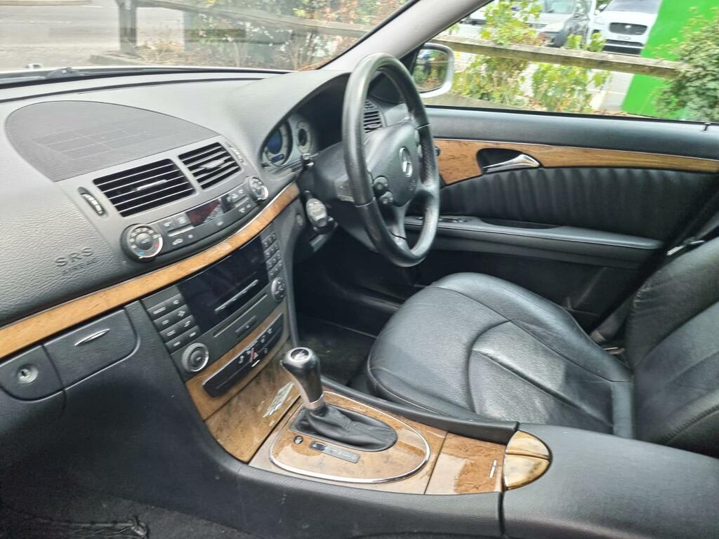 Mercedes-Benz E Class Saloon E220 Cdi Avantgarde 200808 Black #22