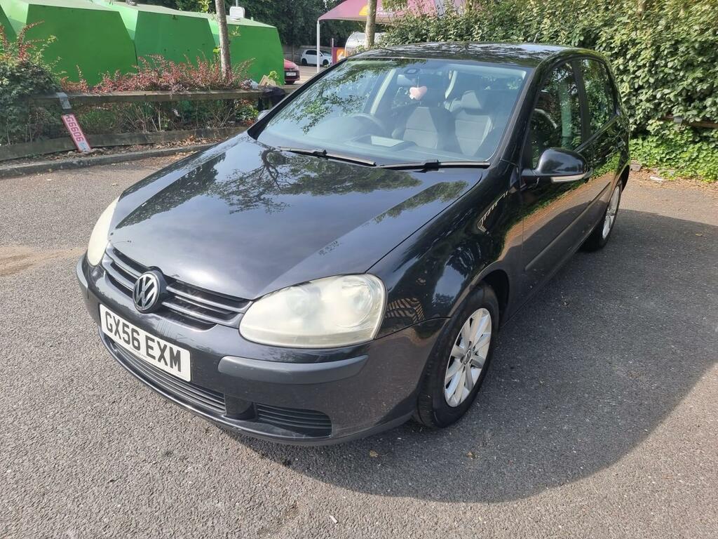 Volkswagen Golf Se Black #4