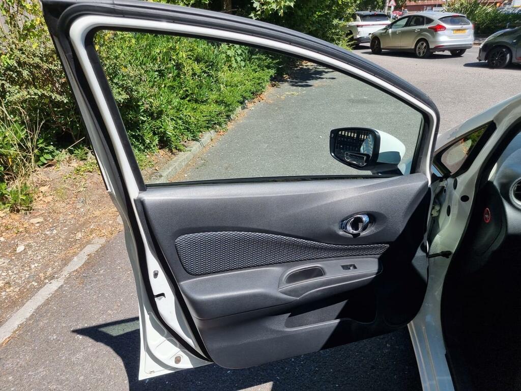 Nissan Note 1.2 12V Acenta Hatchback Euro 5 White #33