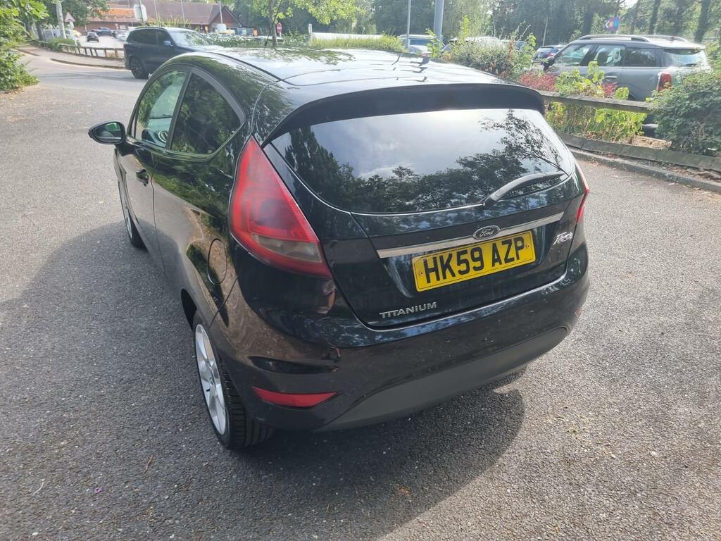 Ford Fiesta Titanium Black #5