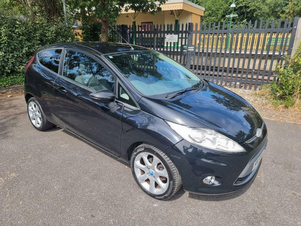 Ford Fiesta Titanium Black