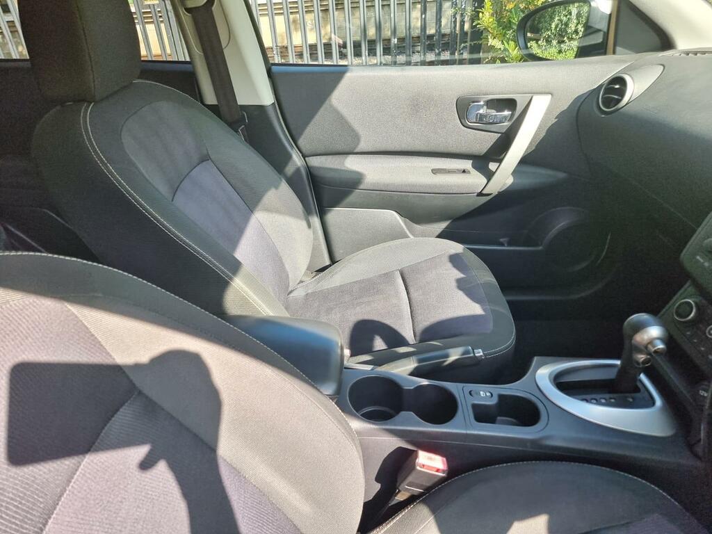 Nissan Qashqai Hatchback White #46