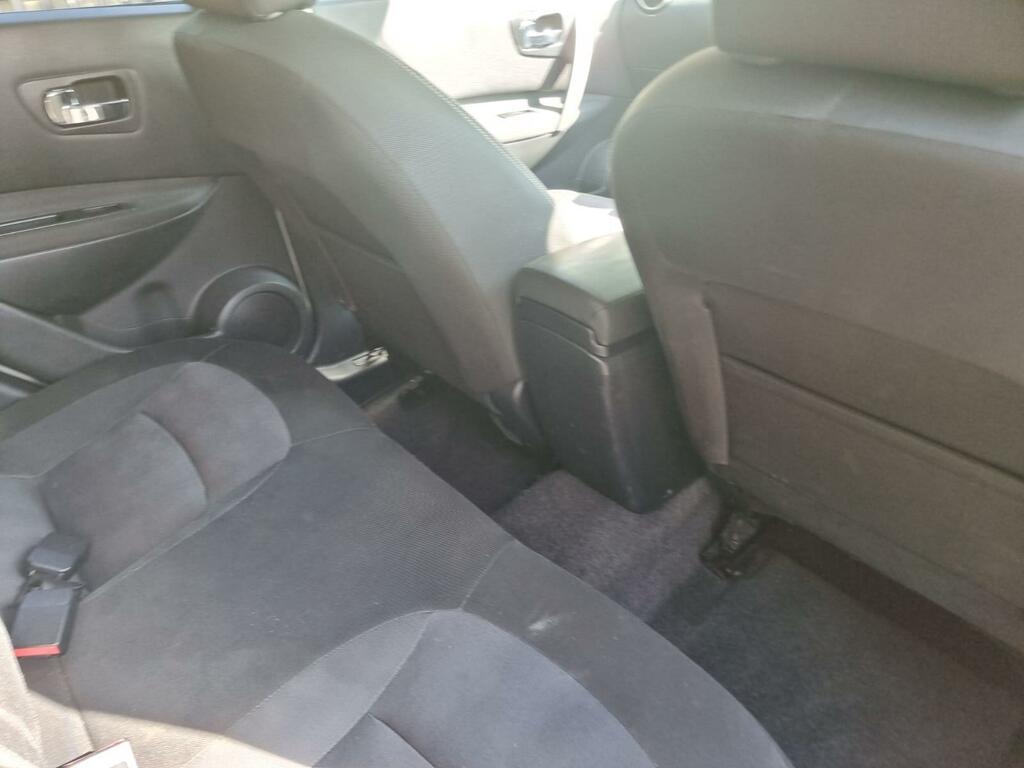 Nissan Qashqai Hatchback White #29
