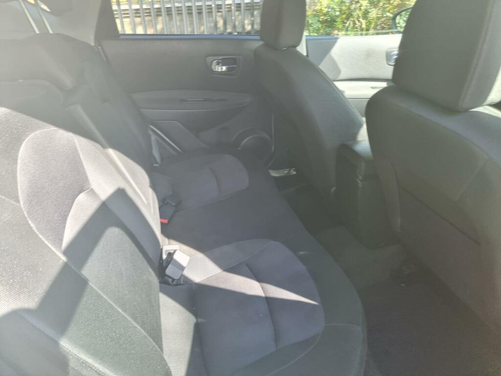 Nissan Qashqai Hatchback White #28