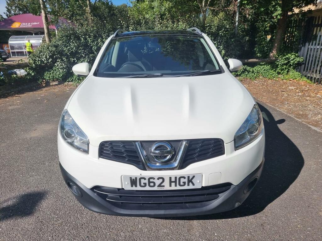 Nissan Qashqai Hatchback White #3