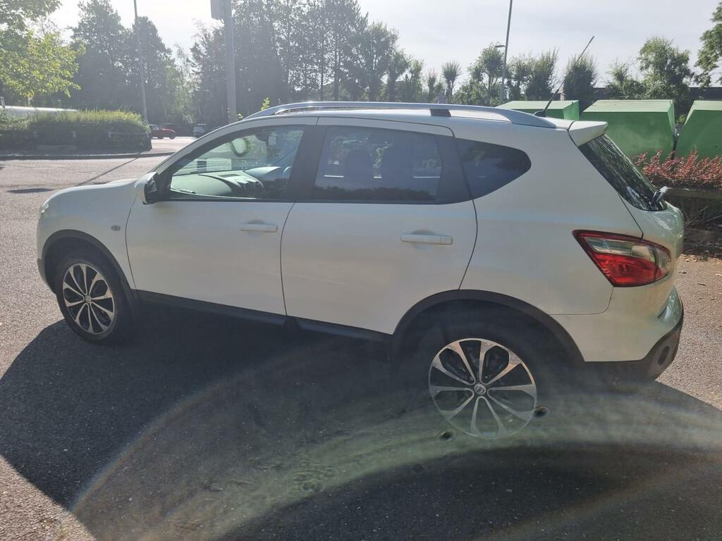 Nissan Qashqai Hatchback White #7