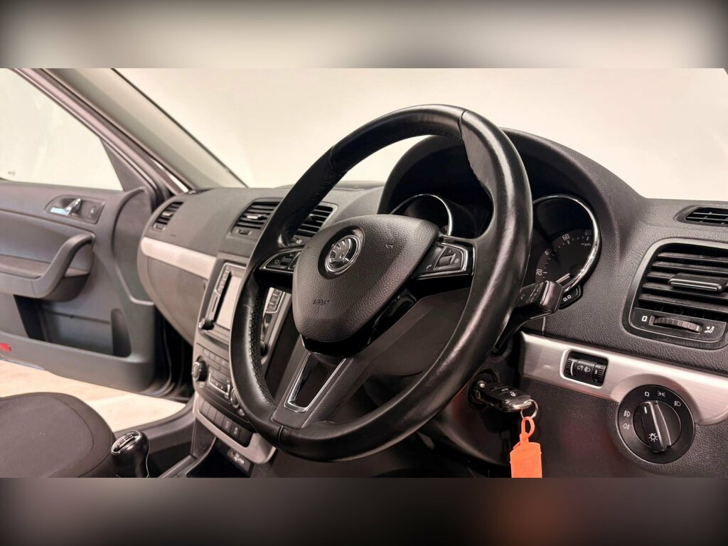 Skoda Yeti 1.2 Tsi 110Ps Se Drive 5-Dr Silver #91