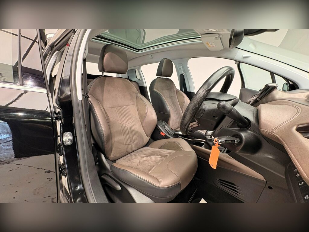 Peugeot 2008 Suv 1.4 Hdi Active Euro 5 201564 Black #96