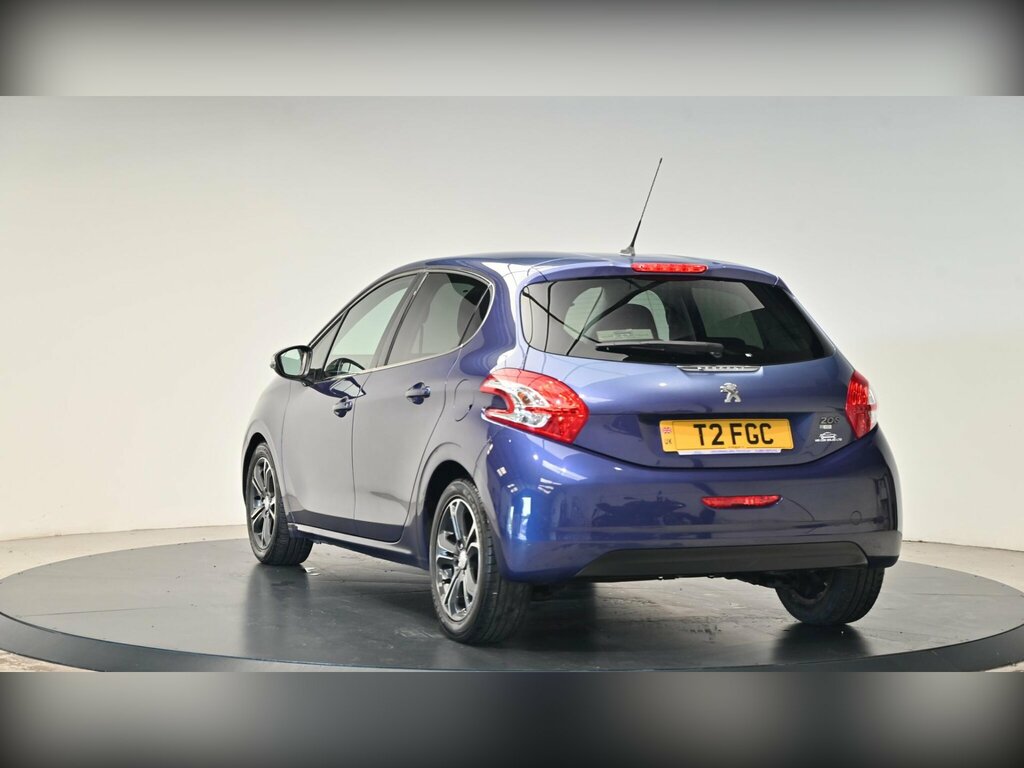 Peugeot 208 1.2 Vti Allure Euro 5 Red #17