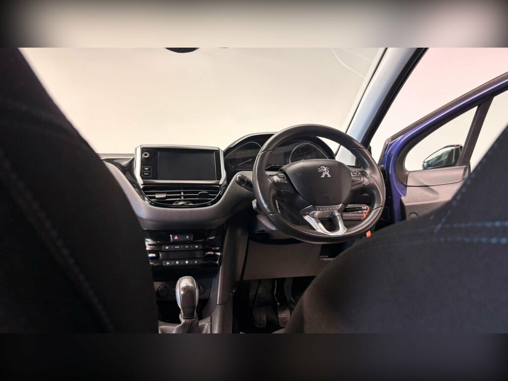 Peugeot 208 1.2 Vti Allure Euro 5 Red #51