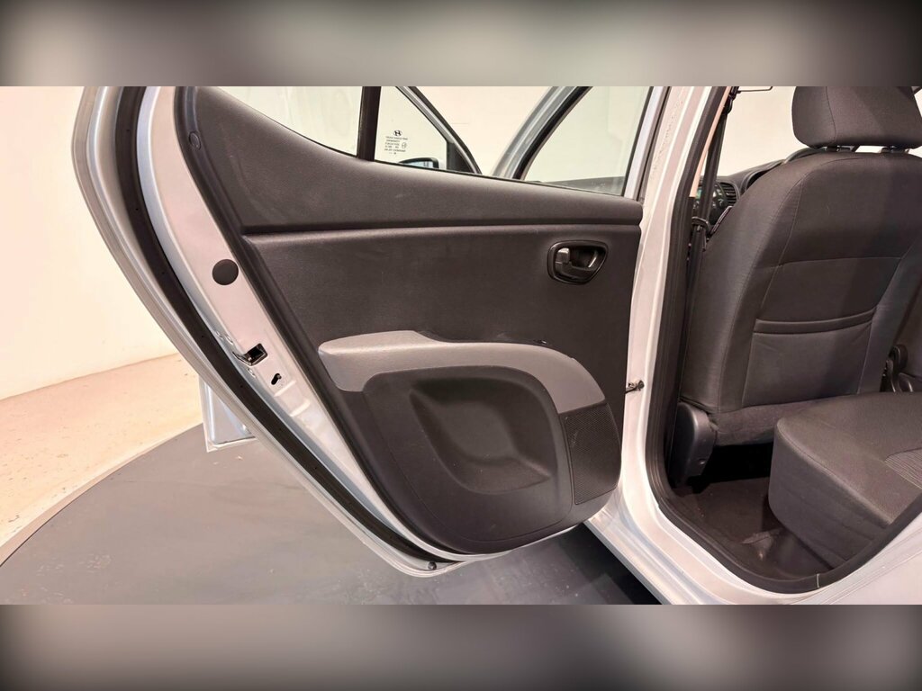 Hyundai I10 I10 Active White #50