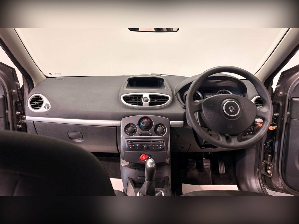 Renault Clio 1.2 Expression Euro 5 White #52