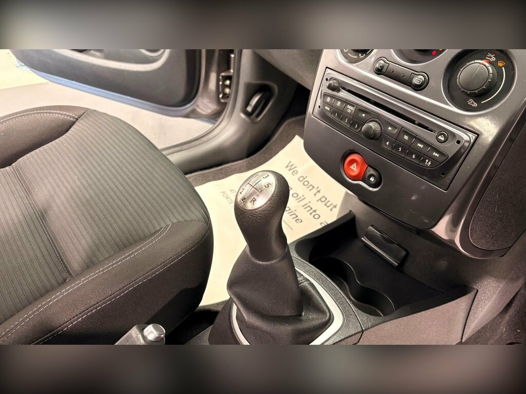 Renault Clio 1.2 Expression Euro 5 White #58