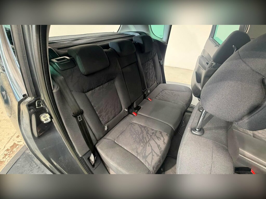 Peugeot 3008 E-hdi Active Grey #49