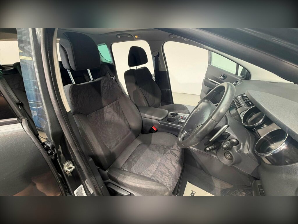 Peugeot 3008 E-hdi Active Grey #47