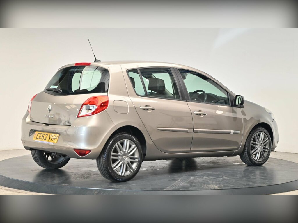 Renault Clio 1.2 Dynamique Tomtom Euro 5 Beige #6
