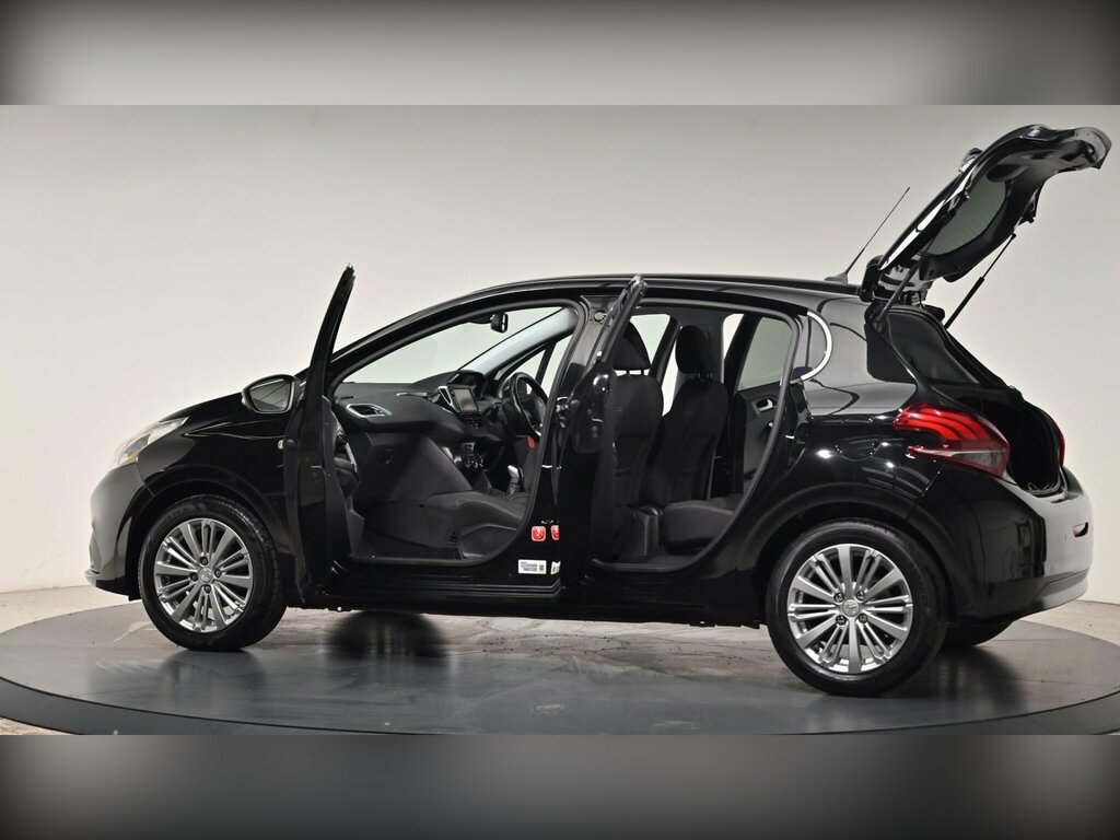 Peugeot 208 Hatchback Silver #33