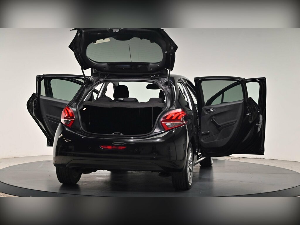 Peugeot 208 Hatchback Silver #37