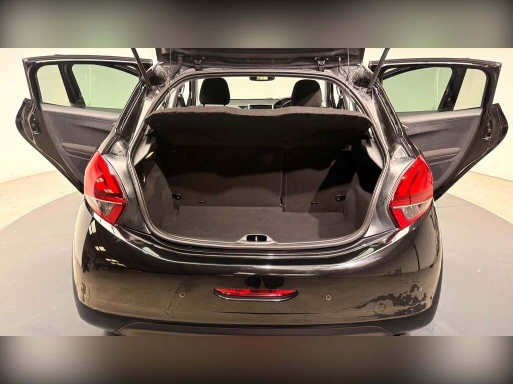 Peugeot 208 Hatchback Silver #63