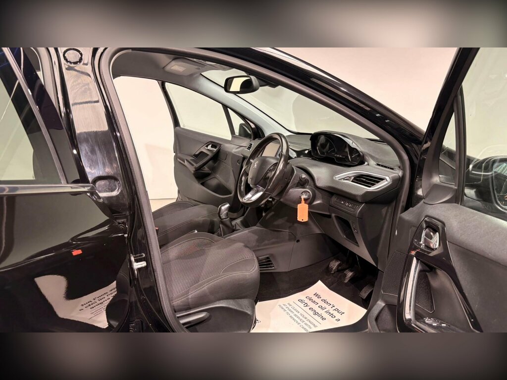 Peugeot 208 Hatchback Silver #43