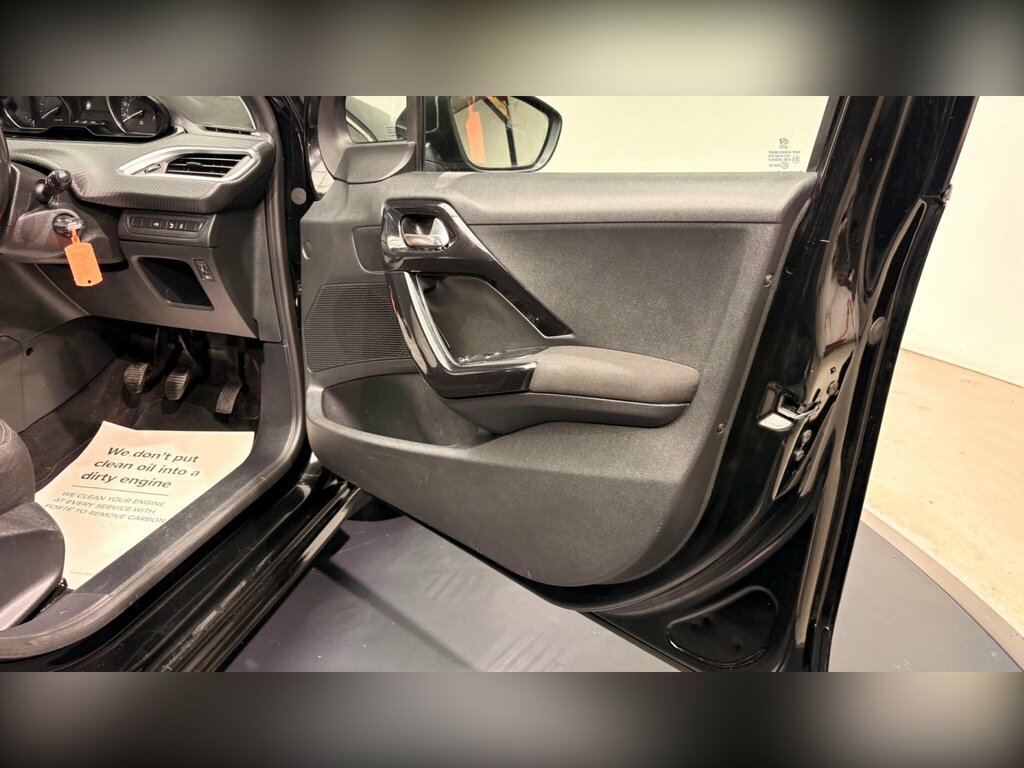 Peugeot 208 Hatchback Silver #44