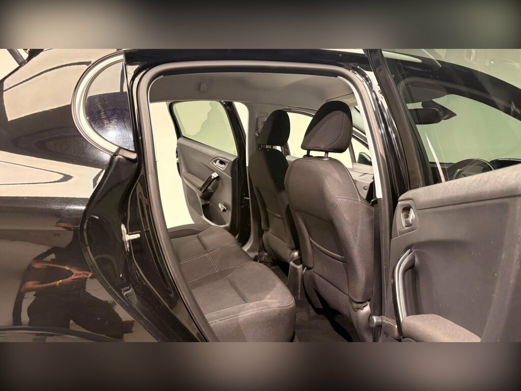 Peugeot 208 Hatchback Silver #45