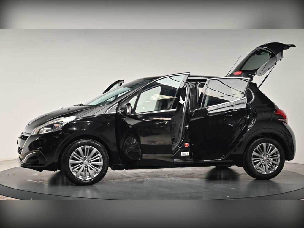 Peugeot 208 Hatchback Silver #31