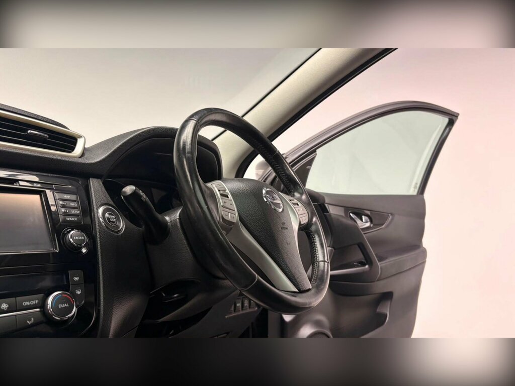 Nissan Qashqai 1.2 Dig-t Tekna Silver #55