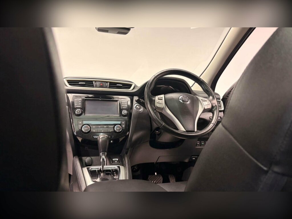 Nissan Qashqai 1.2 Dig-t Tekna Silver #51