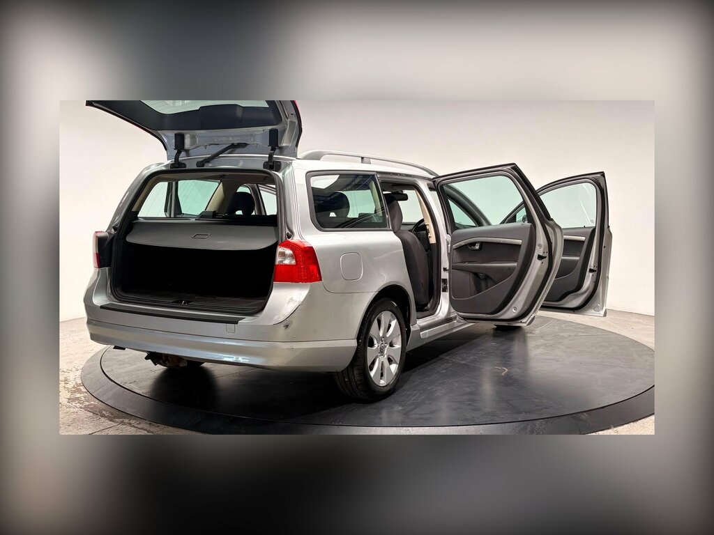 Volvo V70 2.4Td 163Ps Se Lux Red #28
