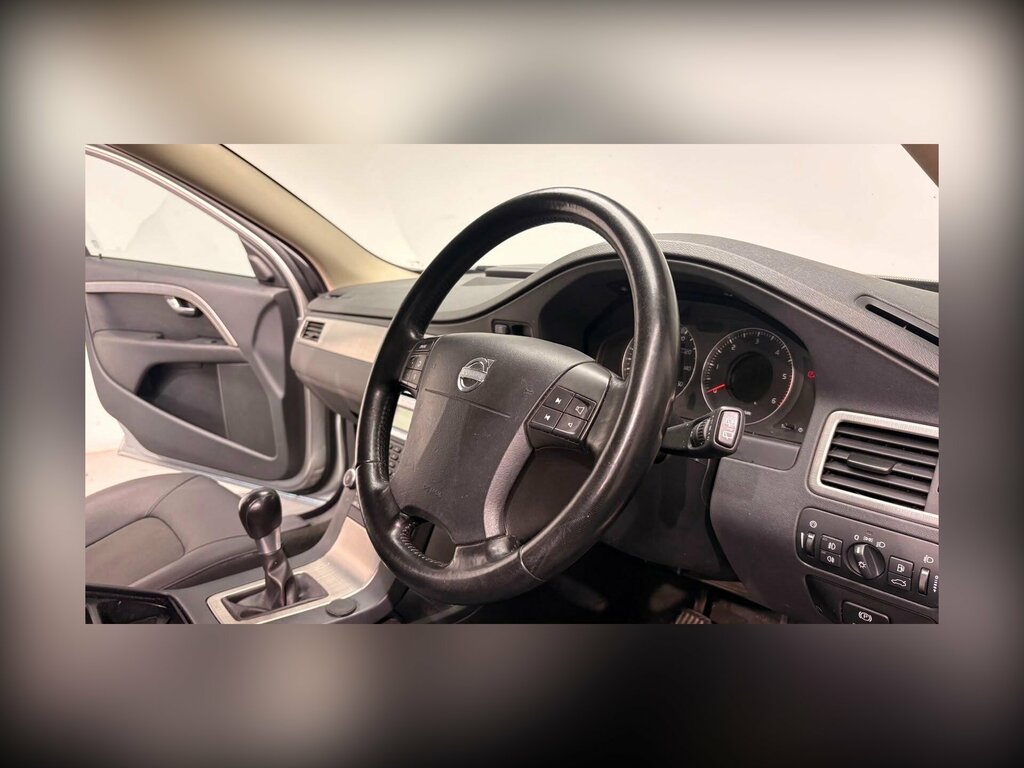 Volvo V70 2.4Td 163Ps Se Lux Red #35