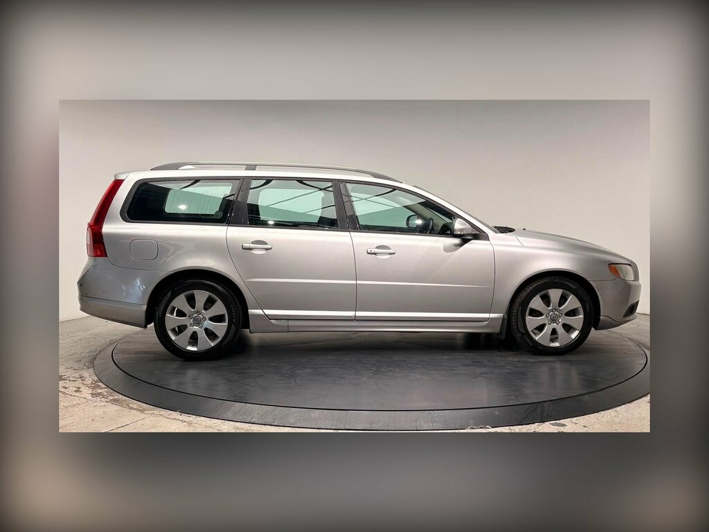 Volvo V70 2.4Td 163Ps Se Lux Red #10
