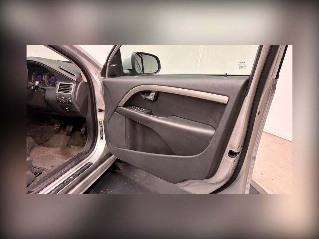 Volvo V70 2.4Td 163Ps Se Lux Red #18