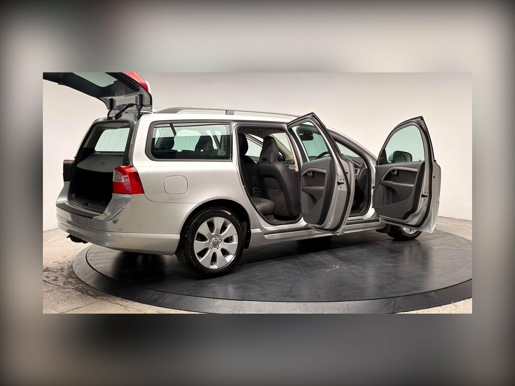 Volvo V70 2.4Td 163Ps Se Lux Red #22