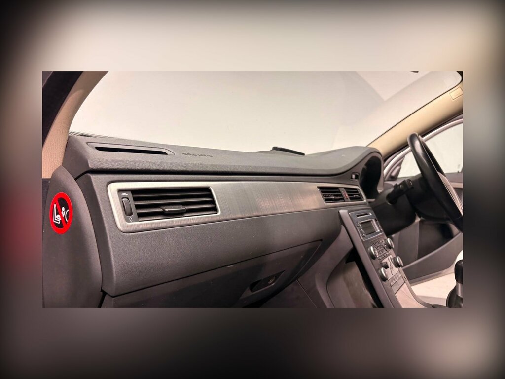 Volvo V70 2.4Td 163Ps Se Lux Red #33