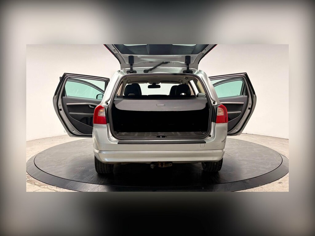 Volvo V70 2.4Td 163Ps Se Lux Red #24