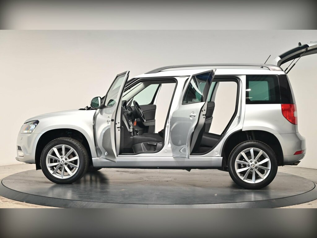 Skoda Yeti 1.2 Tsi Se 5-Dr Blue #32