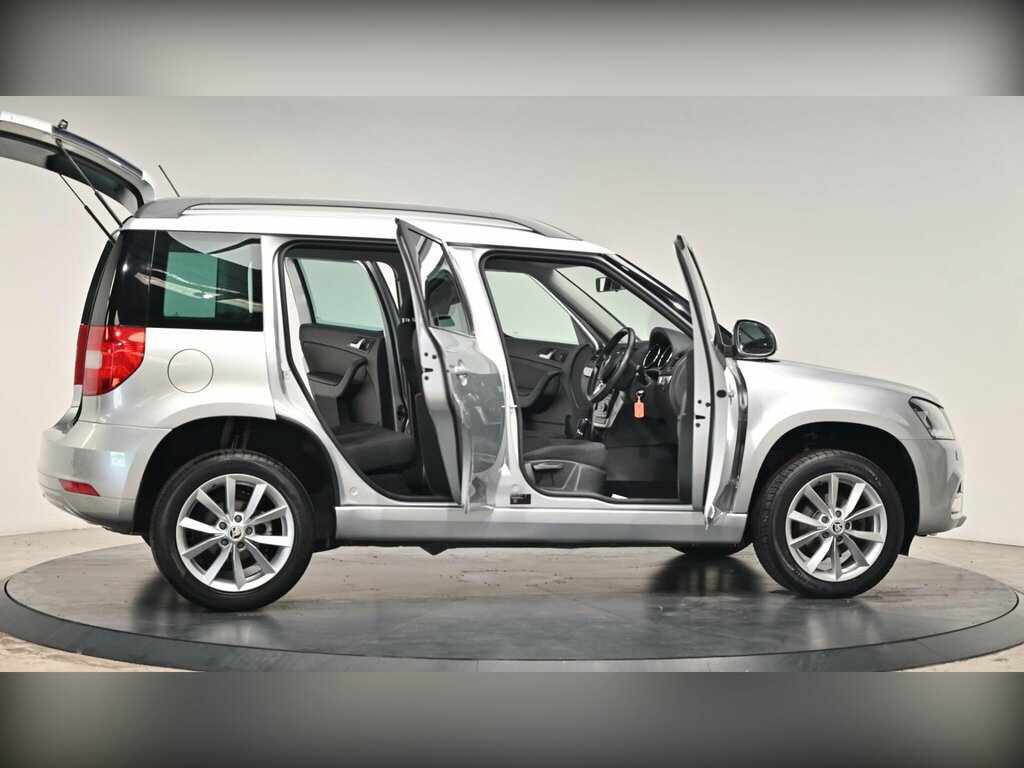 Skoda Yeti 1.2 Tsi Se 5-Dr Blue #40