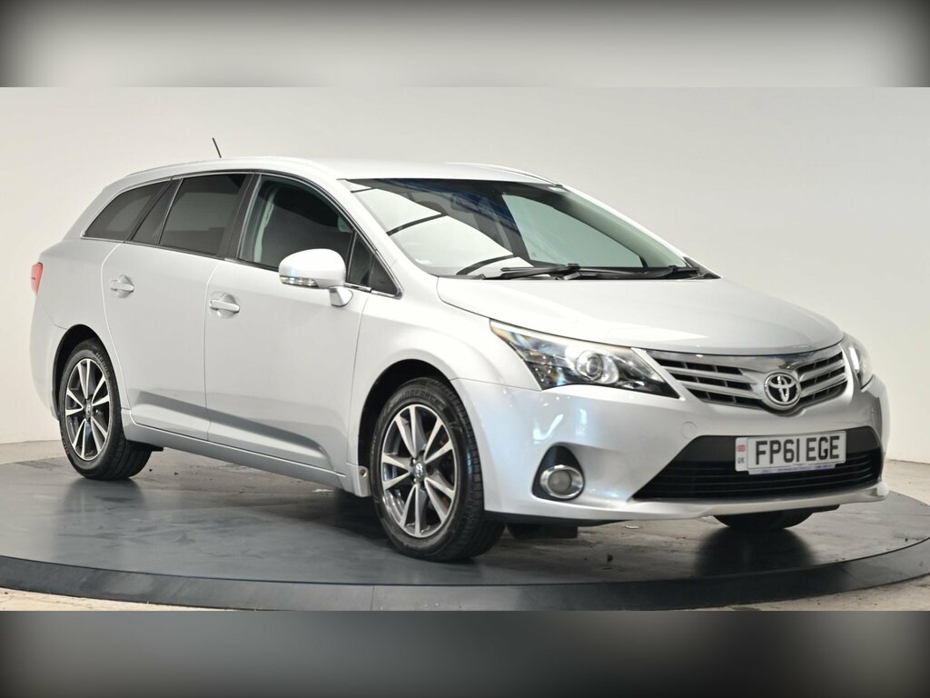 Toyota Avensis 2.0 D-4d Tr Tourer Euro 5 Silver