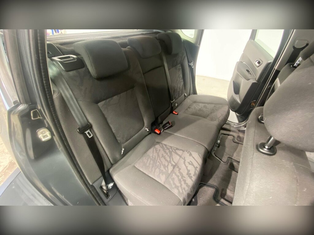 Peugeot 3008 Active 1.6 E-hdi Fap Black #19