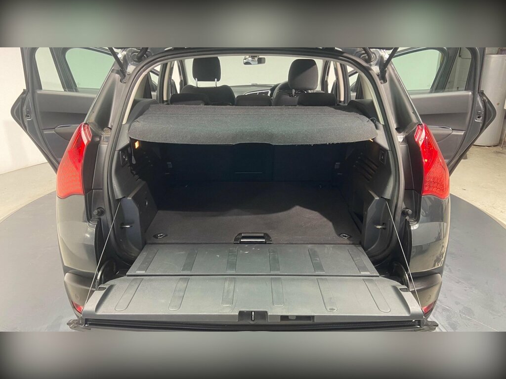 Peugeot 3008 Active 1.6 E-hdi Fap Black #20
